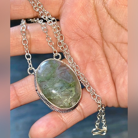 Green Moss Agate Pendant Necklace - Picture 7 of 14
